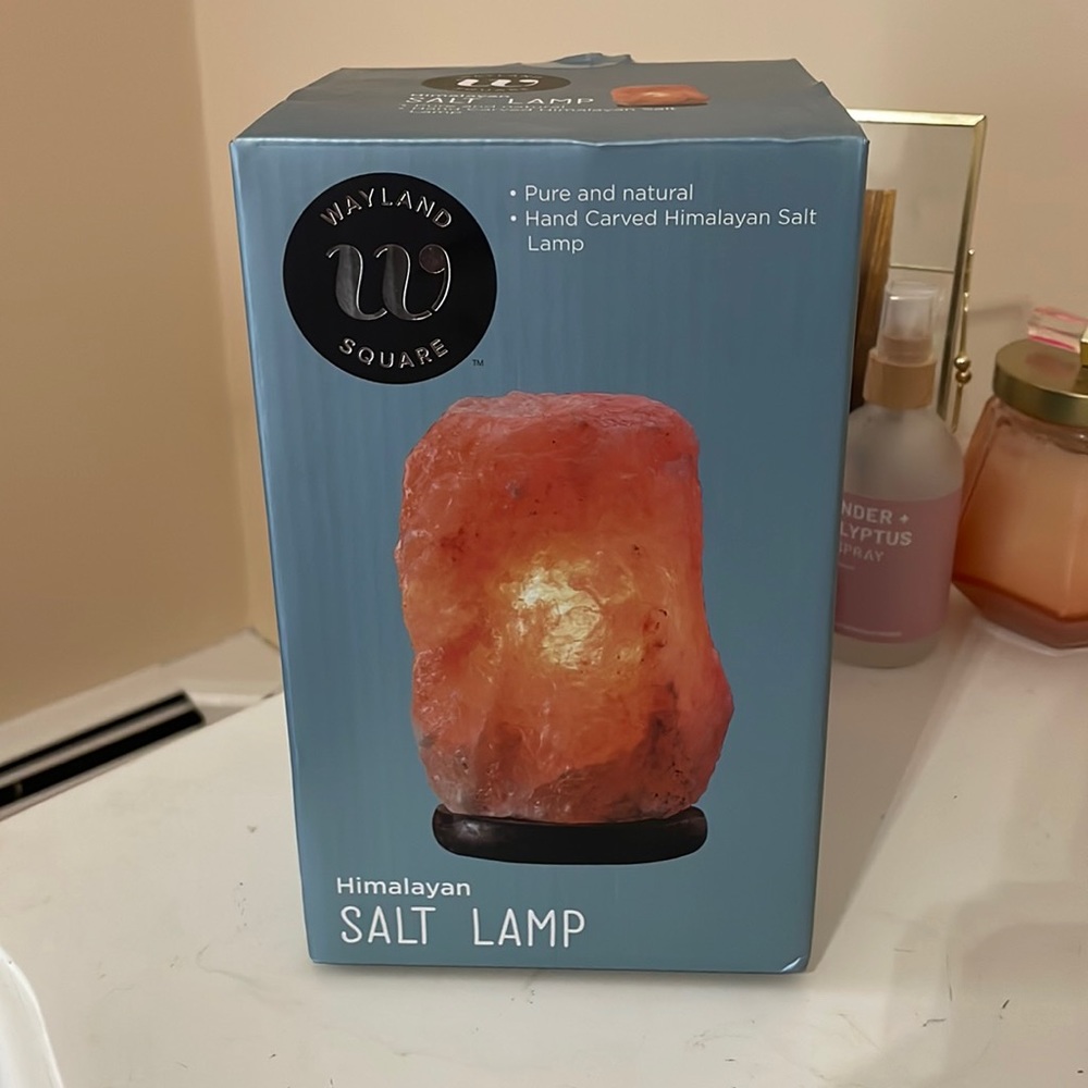 Brand new, unused Himalayan salt lamp